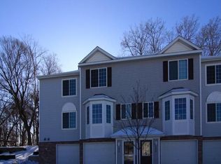 2835 Arboretum Village Trl, Chanhassen, MN 55317