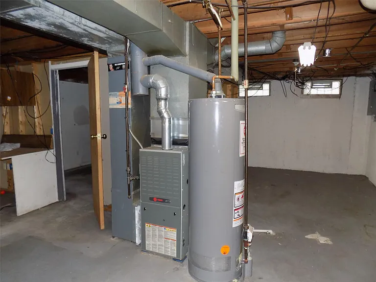 2024 Imperial Hwy — Photo 20