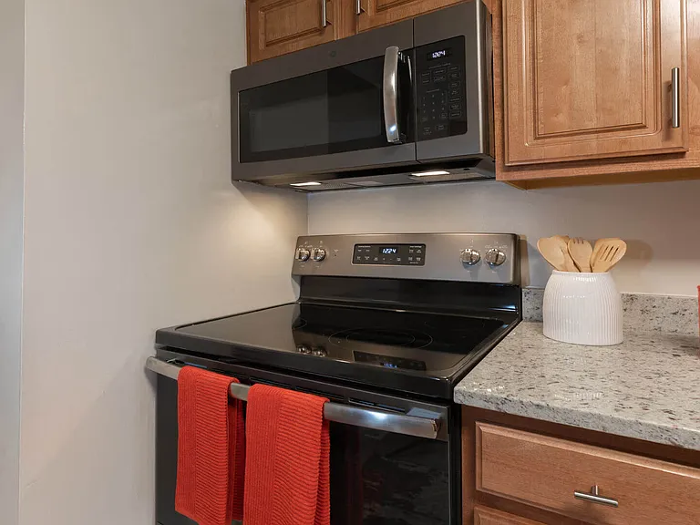 Cromwell Valley Apartments — Photo 5