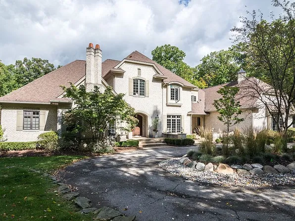 3650 Daleview Dr, Ann Arbor, MI 48105