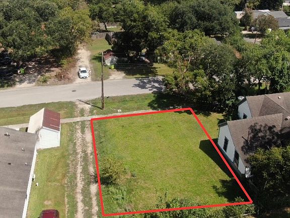 2nd image of 2110 Avenue D