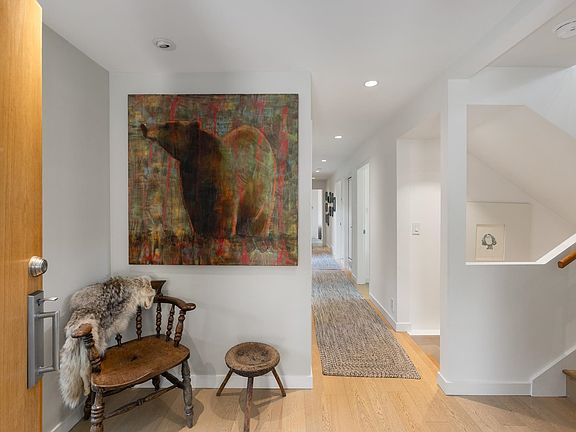 5th image of 6485 Madrona Cres
