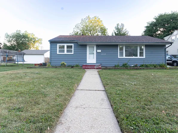 1812 Crestwood Ave, Rockford, IL 61103