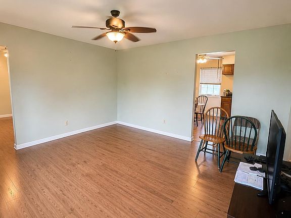 3rd image of 68 Napoleon Ln