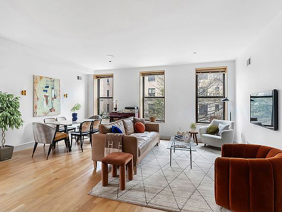 2nd image of 27 Jefferson Ave #3