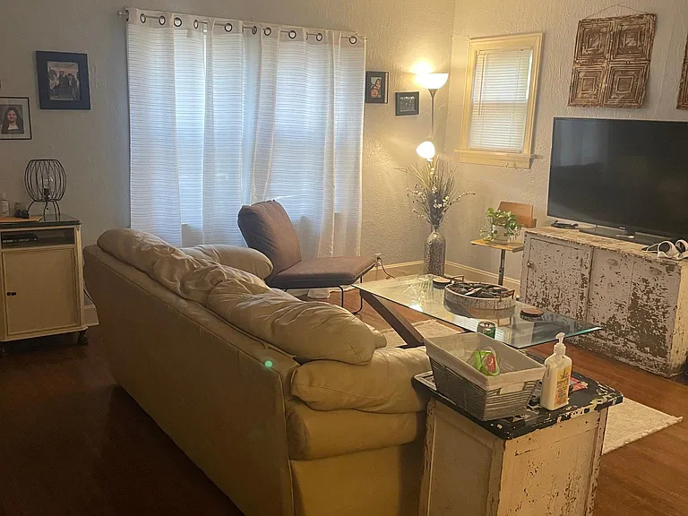 Current Renters Pictures