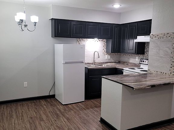 3rd image of 1701 S Olive St #11468468