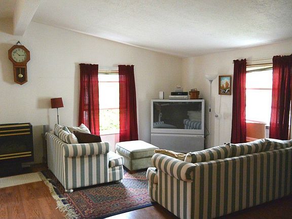 4th image of 2110 SE Richmond Ln