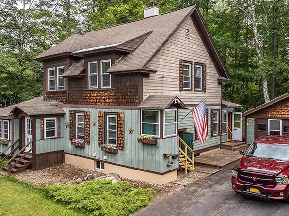 75 Forest Hill Ave, Saranac Lake, NY 12983
