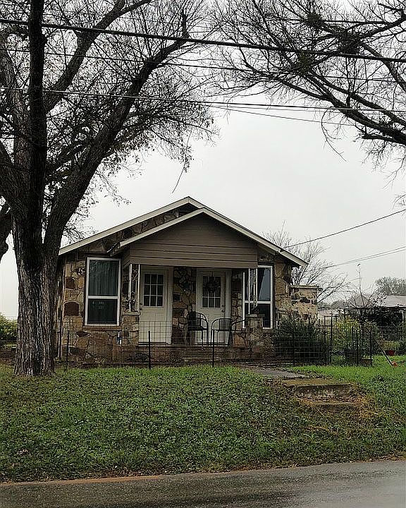 1st image of 530 N Avenue F