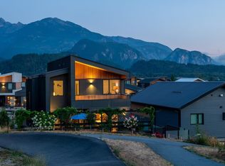 2929 Snowberry Pl, Squamish, BC V8B 1B1