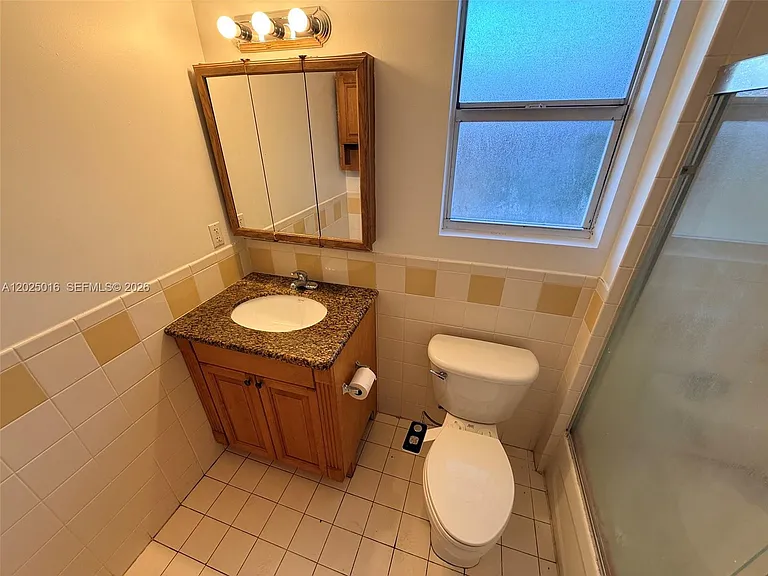400 SW 2nd St #201 — Photo 10