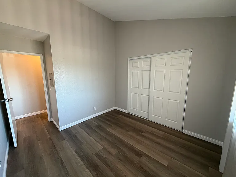 822 Saint Louis Ave #5 — Photo 7