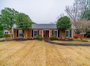 4728 Brownsboro Rd, Windy Hills, KY 40207