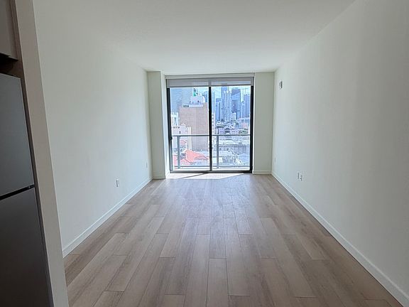 4th image of 405 NW 6th St #A