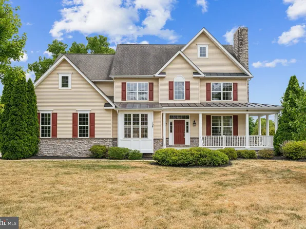 104 Hermitage Blvd, Berryville, VA 22611