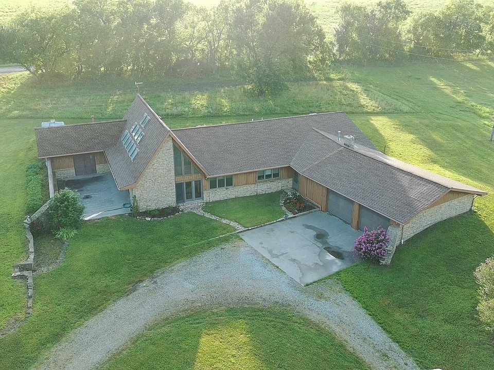 1st image of 1106 Old Highway 50