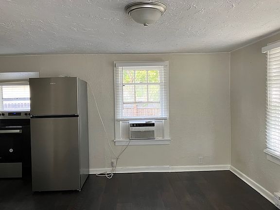 5th image of 6332 29th St N #1