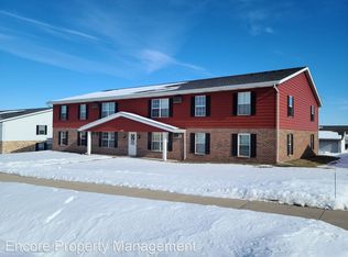2115 Sylvan Way APT 4, West Bend, WI 53095