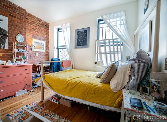 Rented by City Connections Realty | media 13