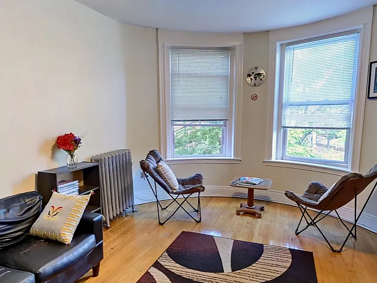 1232 Beacon St #3A — Photo 2