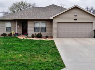 815 E Head St, Centralia, MO 65240