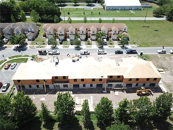 3rd image of 1033 La Mirada Ct #164