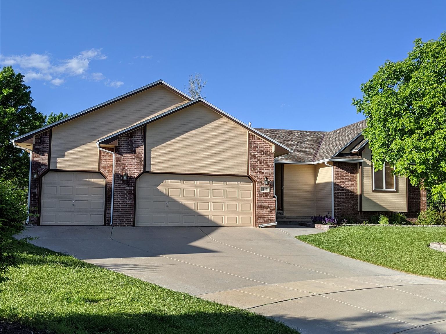 162 S Maple Dunes Ct, Wichita, KS 67235 Zillow