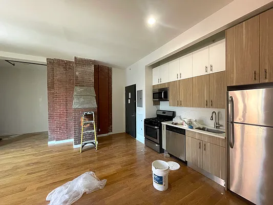 Rented by CCM Property Management LLC | media 7