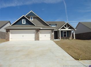 1422 E Utica Pl, Broken Arrow, OK 74011