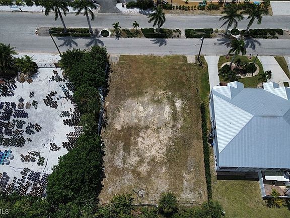 2nd image of 12070 Siesta Dr
