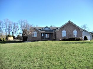 11222 Risner Ln, Eaton Rapids, MI 48827