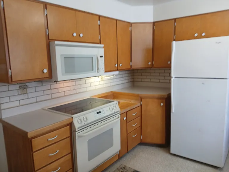 321 W McMillan Ave — Photo 14