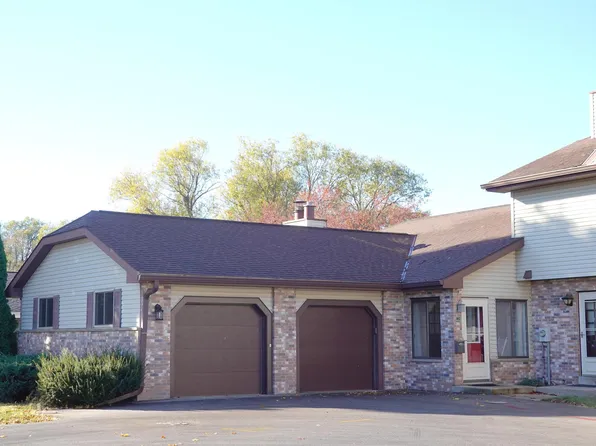 892 Bishop Ct, Fond Du Lac, WI 54935