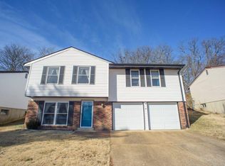 2577 Somerville Dr, High Ridge, MO 63049