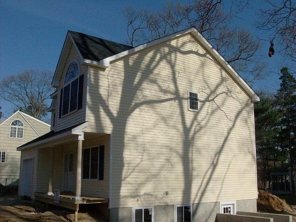 3rd image of 15 Lynbrook Dr