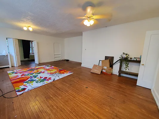 Rented by Mega Homes Realty INC | media 14