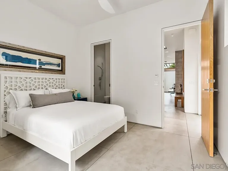 8001 Calle De La Plata — Photo 35