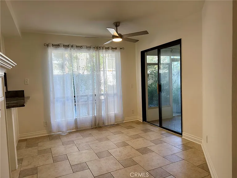 60 Coventry Ln — Photo 6