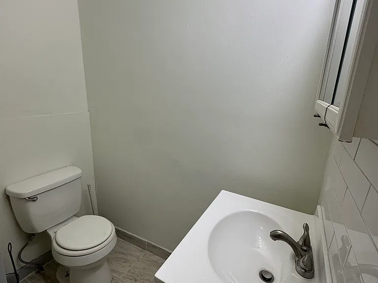 2728 N Newkirk St — Photo 13