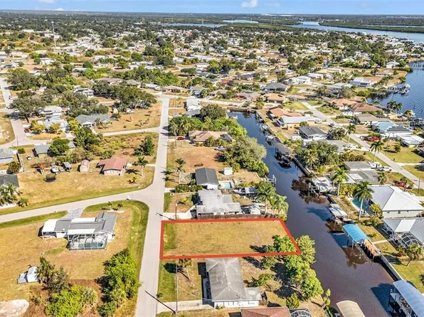 3334 Dover Dr #74, Punta Gorda, FL 33983