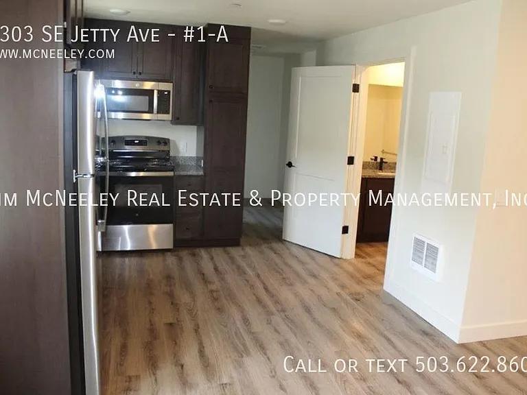 1303 SE Jetty Ave #1-A — Photo 8