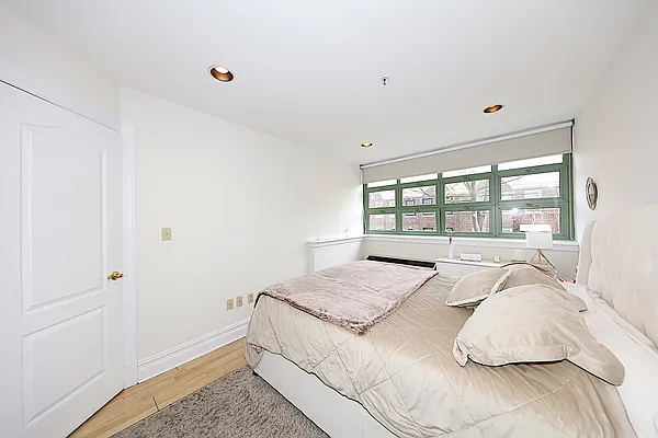 Rented by Corcoran | media 18