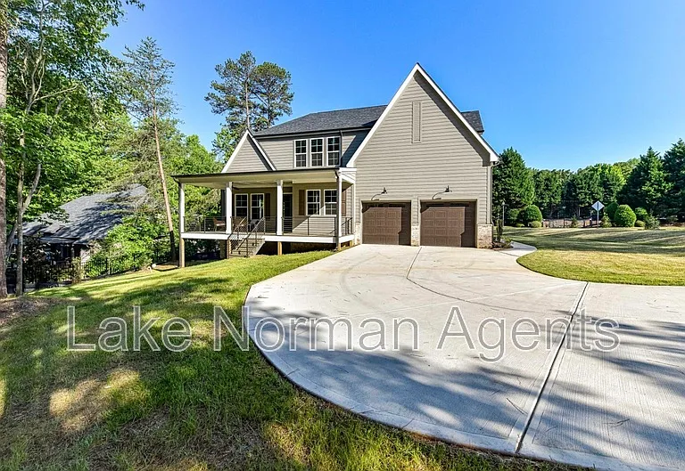 4609 Firethorn Ct — Photo 12