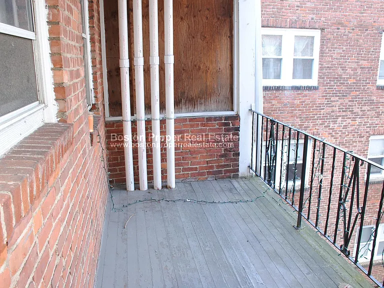 120 University Rd #3 — Photo 11