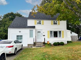 107 Richfield Rd, Bridgeport, CT 06606