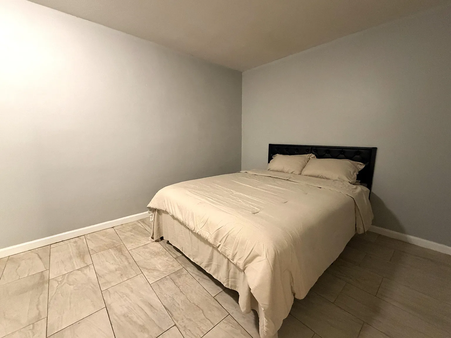 1 bed, 1.0 bath, 600 sqft, $1,546 — Photo 2