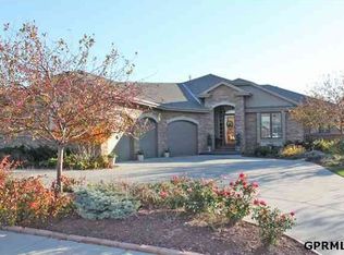 17101 Howard Plz, Omaha, NE 68118