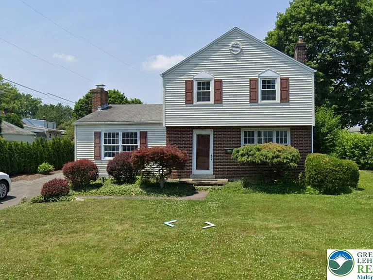 616 Beverly Dr S — Photo 1