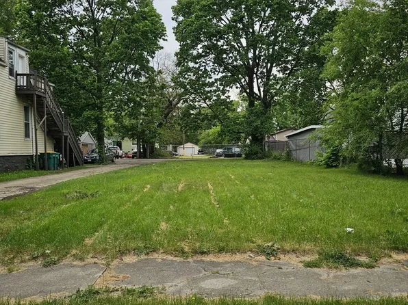 417 Sherman St, Joliet, IL 60433